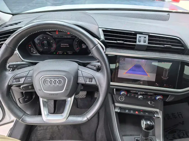 Audi Q3 — Фото автомобиля 5