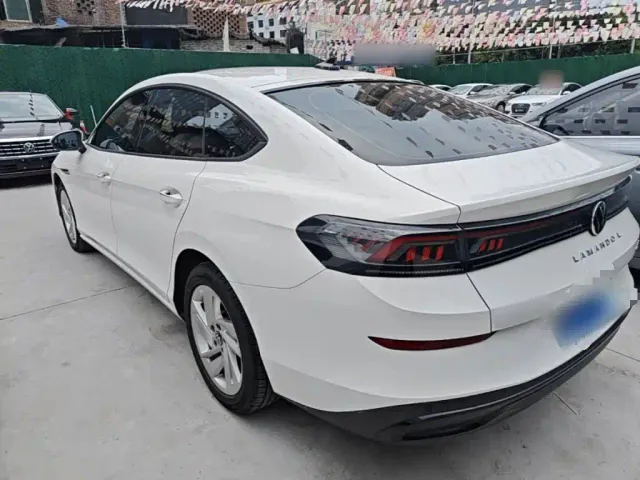 Volkswagen Lamando — Фото автомобиля 22