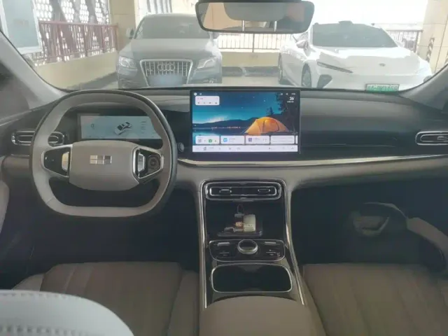 Geely Galaxy Stellar 6 — Фото автомобиля 5