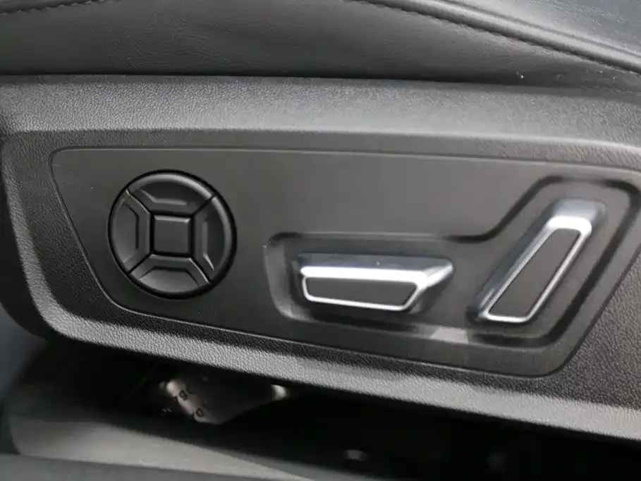 Audi Audi A6L 2023 45 TFSI Premium Selection Dynamic — Фото автомобиля 12