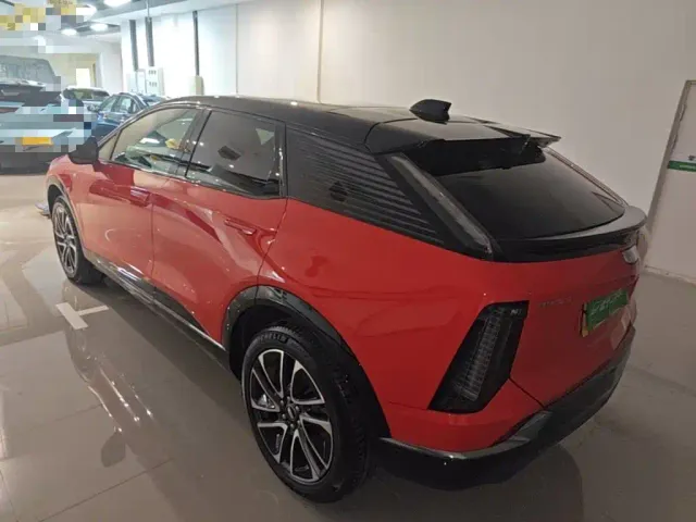 Cadillac Optiq — Фото автомобиля 4