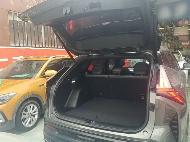 Geely Boyue — Фото автомобиля 18