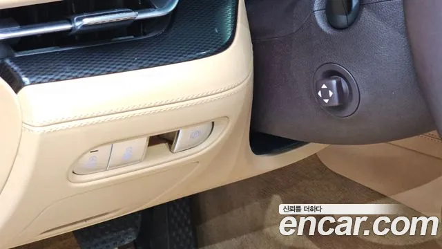 Genesis G90 Бензин 3.5 турбо AWD — Фото автомобиля 14
