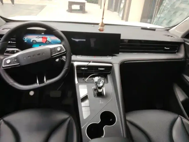 Roewe RX5 — Фото автомобиля 12