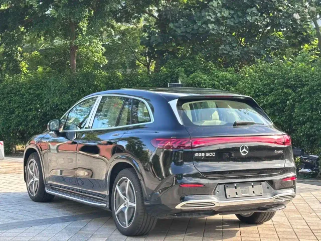 Mercedes-Benz EQS SUV — Фото автомобиля 4