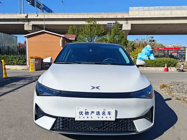 Xpeng P5 — Фото автомобиля 2