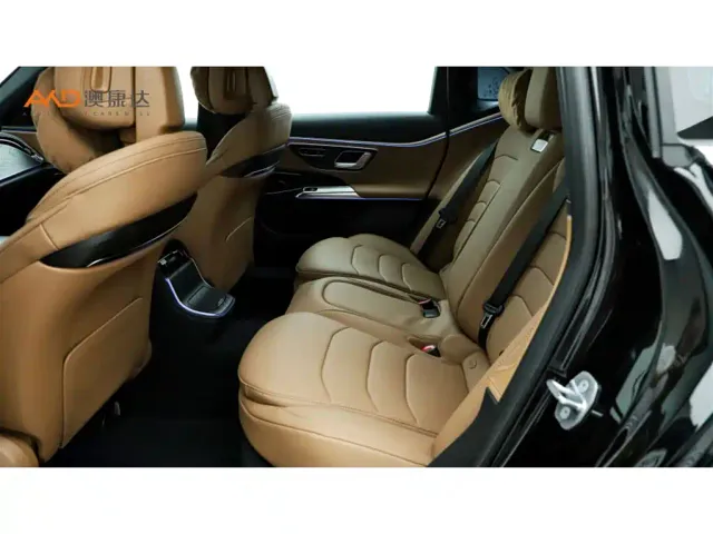 Mercedes-Benz E-Class — Фото автомобиля 7