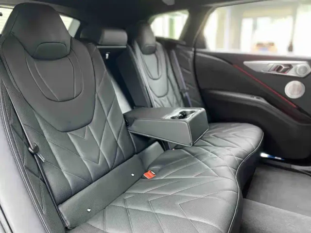 BMW XM — Фото автомобиля 22