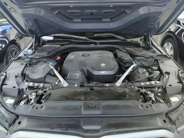 BMW 5 Series — Фото автомобиля 19