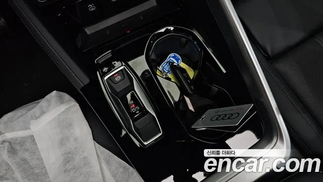 Audi Q5 40 TFSI quattro Sportback S Line — Фото автомобиля 8