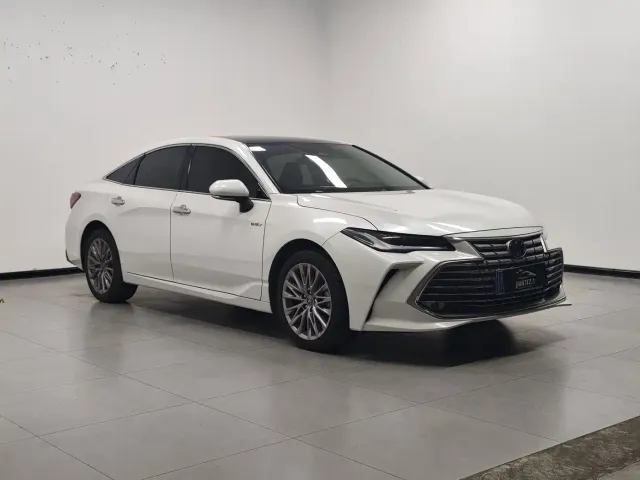 Toyota Avalon — Фото автомобиля 3