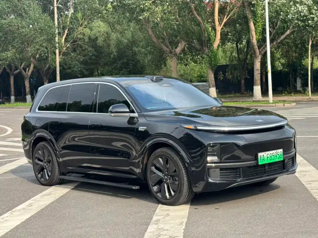 Li Auto L9 — Фото автомобиля 2