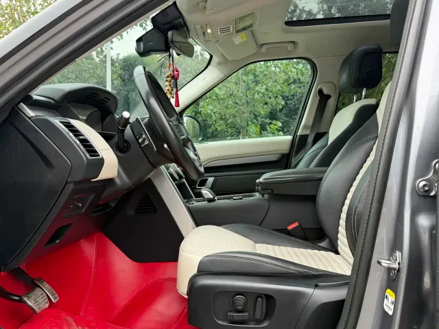 Land Rover Discovery — Фото автомобиля 8