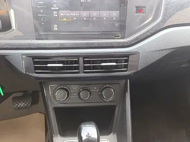 Volkswagen Lavida 2025 New Edge 1.5L Outstanding New Ease — Фото автомобиля 12
