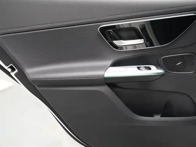 Mercedes-Benz GLC-Class — Фото автомобиля 14