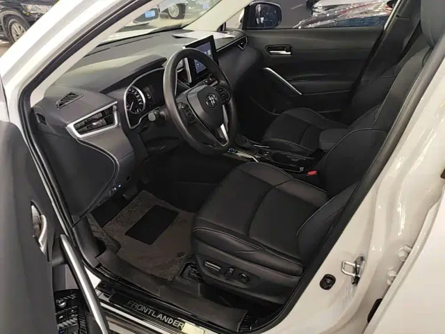 Toyota Frontlander — Фото автомобиля 14