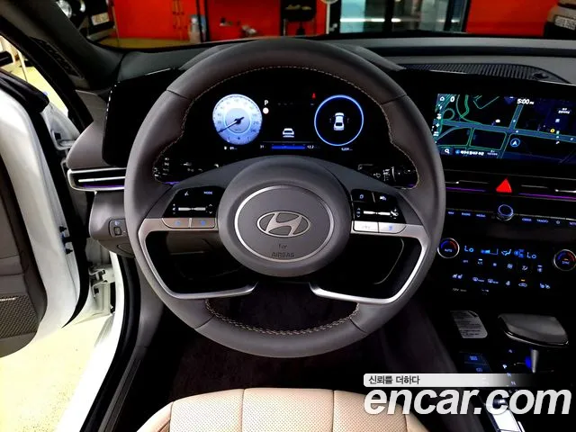 Hyundai AVANTE — Фото автомобиля 3
