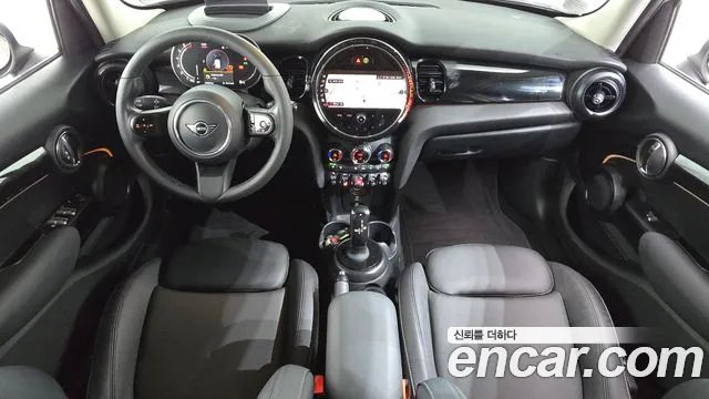 Mini Cooper Cooper 5 дверей Classic — Фото автомобиля 6