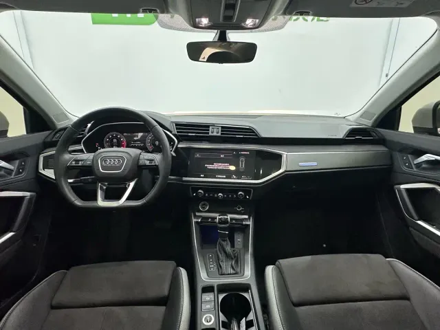 Audi Q3 — Фото автомобиля 12