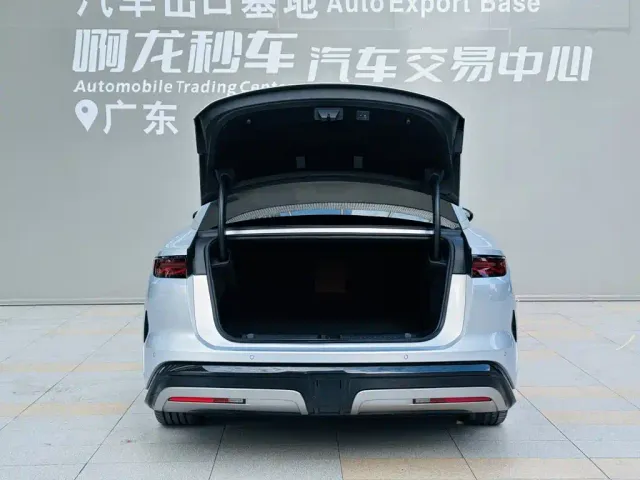 BYD Han L — Фото автомобиля 17