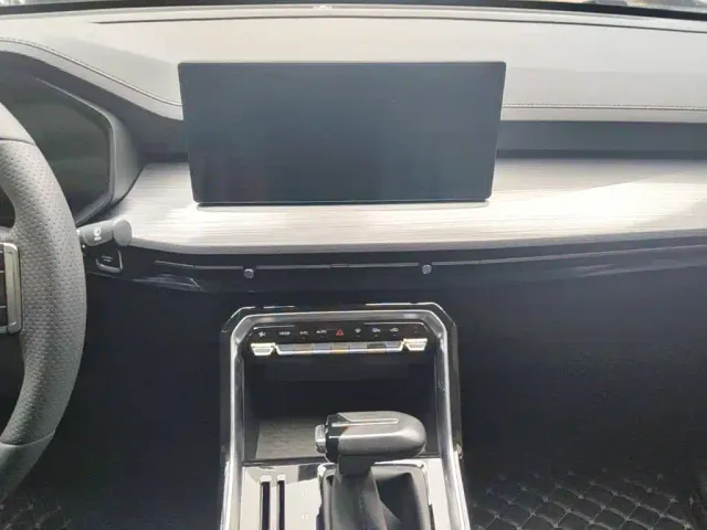 Wuling Asta — Фото автомобиля 12