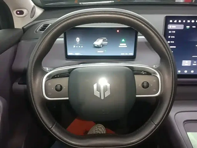 Leapmotor C10 — Фото автомобиля 10