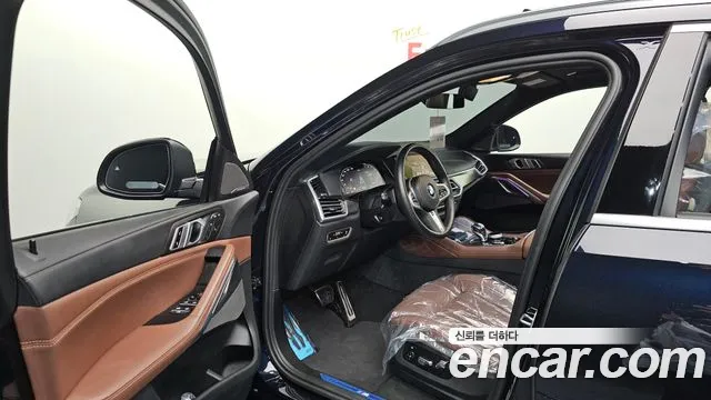 BMW X6 xDrive40i M Sport — Фото автомобиля 8