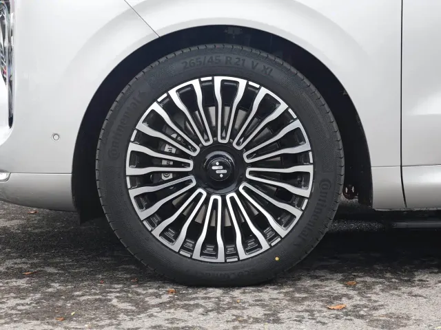 IM Motors LS8 — Фото автомобиля 21