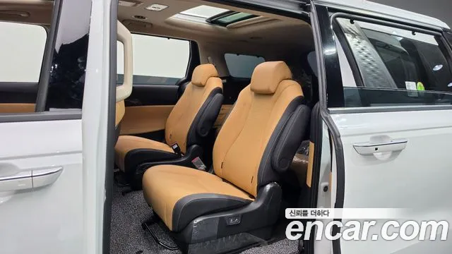 Kia Canival Carnival 4 поколение Бензин 9 мест Signature — Фото автомобиля 11