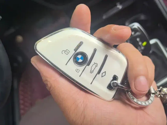 BMW BMW 1 Series 2023 125i M Sport Shadow Edition — Фото автомобиля 8