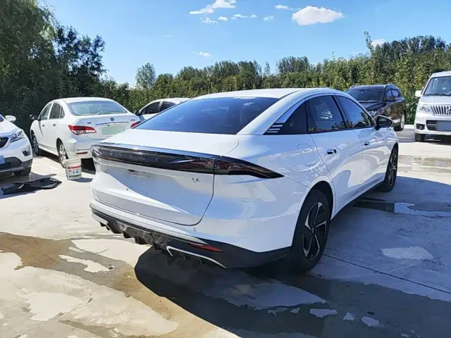 Geely Galaxy L6 — Фото автомобиля 6