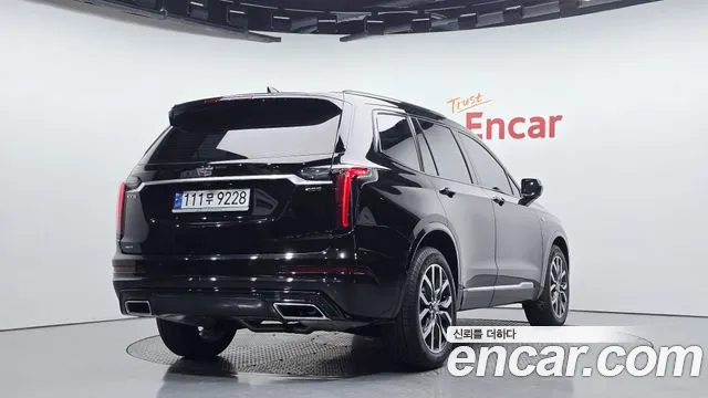 Cadillac XT6 — Фото автомобиля 2