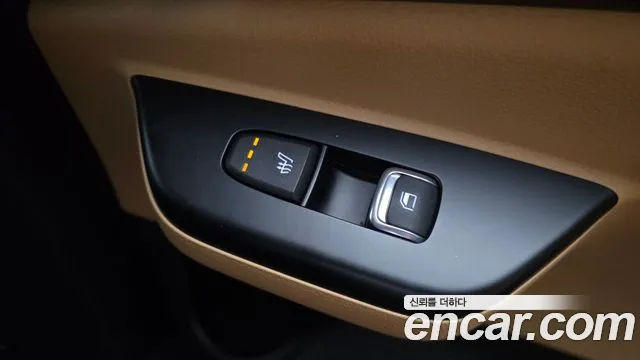 Kia Carnival Generation 4 — Фото автомобиля 24