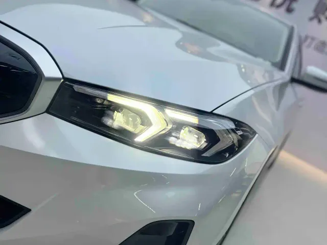 BMW BMW i3 2024 eDrive 35 L — Фото автомобиля 4