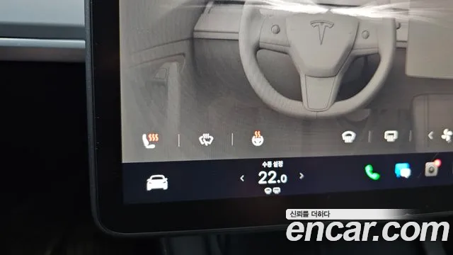 Tesla Model Y — Фото автомобиля 28