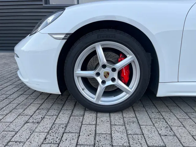 Porsche 718 — Фото автомобиля 18