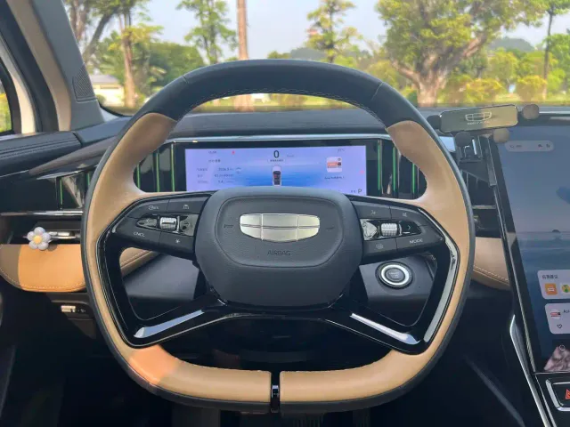 Geely Boyue L — Фото автомобиля 7