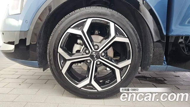 Kia Niro The All New Niro Signature — Фото автомобиля 5