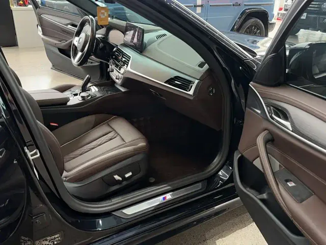 BMW 5 Series — Фото автомобиля 19