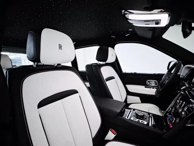 Rolls-Royce Cullinan — Фото автомобиля 29