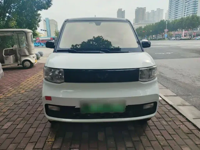 Wuling Hongguang Mini EV — Фото автомобиля 2