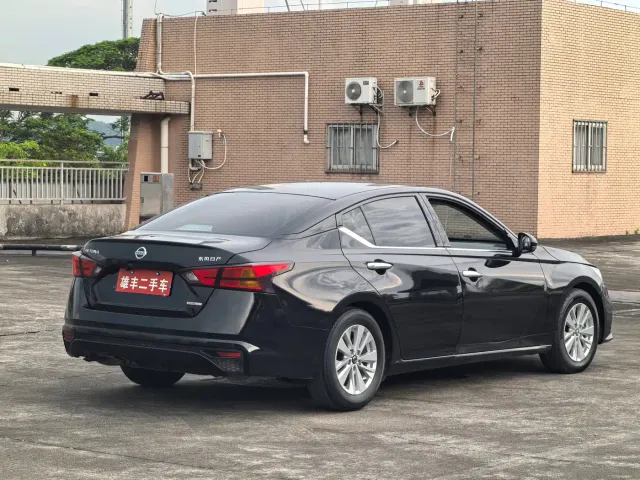 Nissan Teana — Фото автомобиля 12