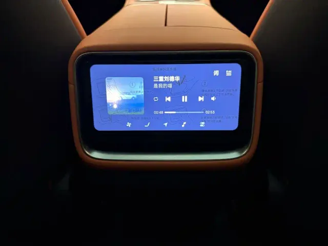 Xiaomi YU7 — Фото автомобиля 15