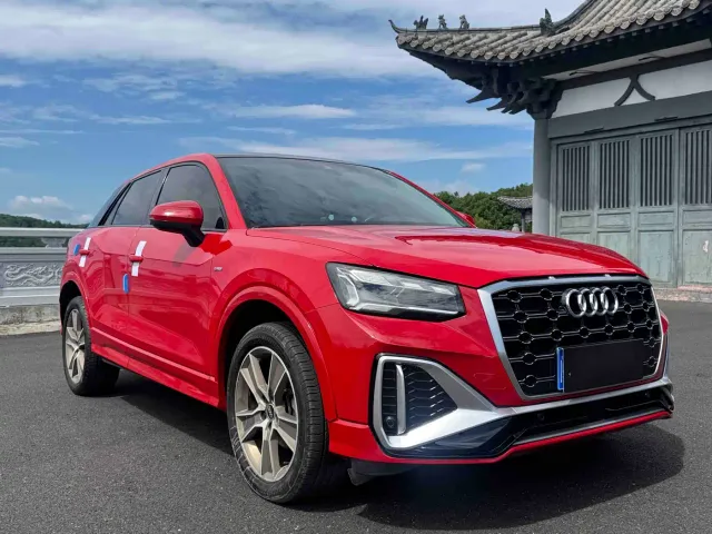 Audi Q2L — Фото автомобиля 3