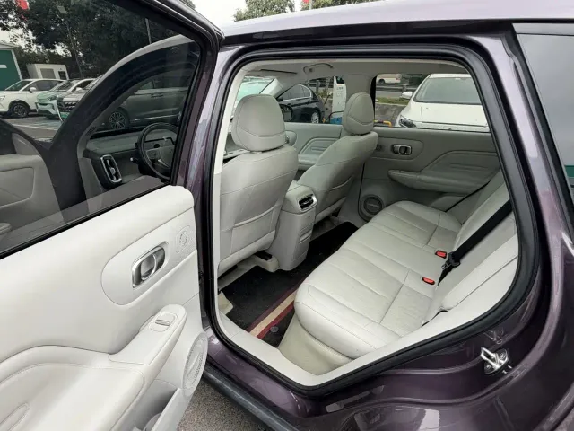 Leapmotor B10 — Фото автомобиля 6