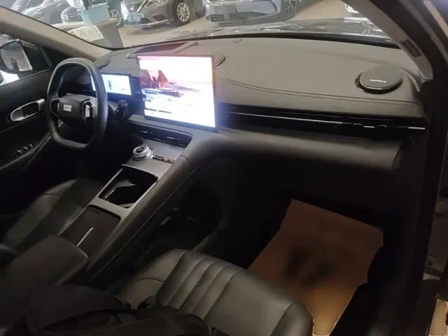 Geely Galaxy E5 — Фото автомобиля 9