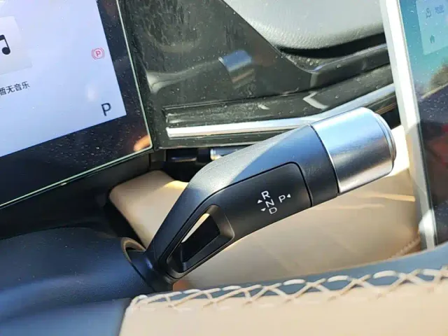 Geely Galaxy L6 — Фото автомобиля 13