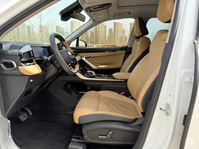 Geely Boyue L — Фото автомобиля 4