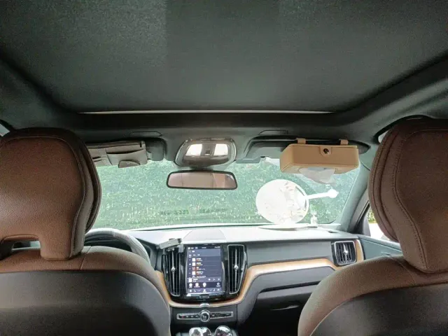 Volvo XC60 — Фото автомобиля 19
