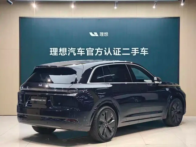 Li Auto L7 — Фото автомобиля 4